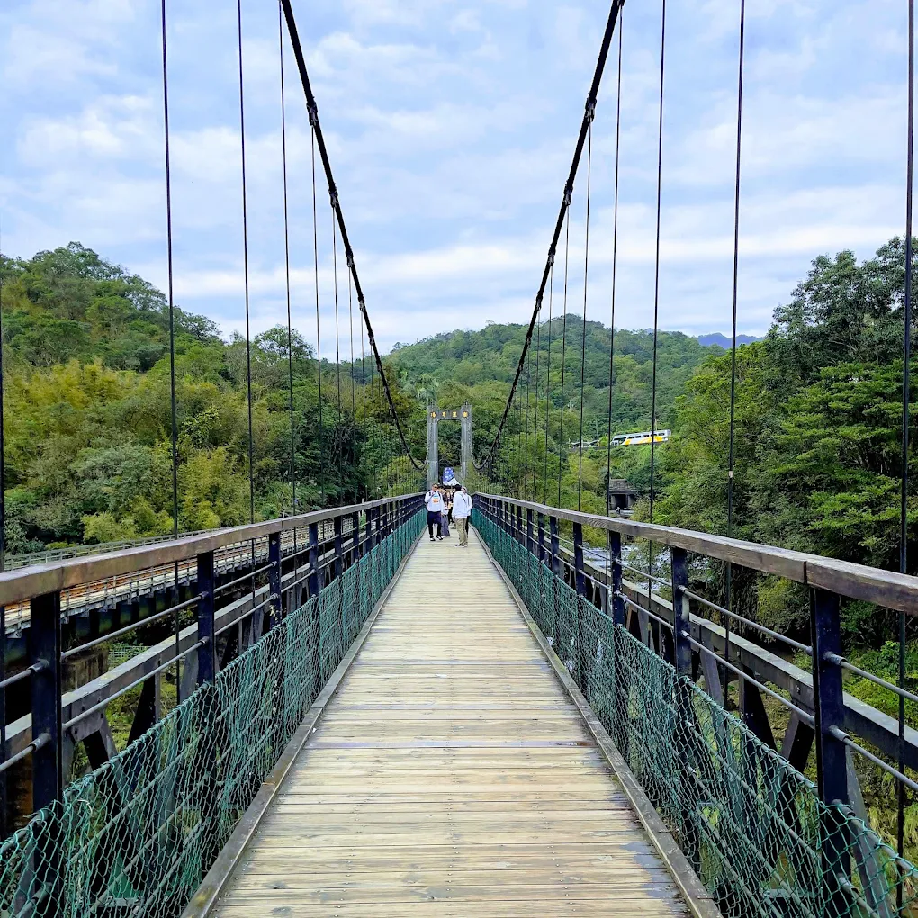 觀瀑吊橋