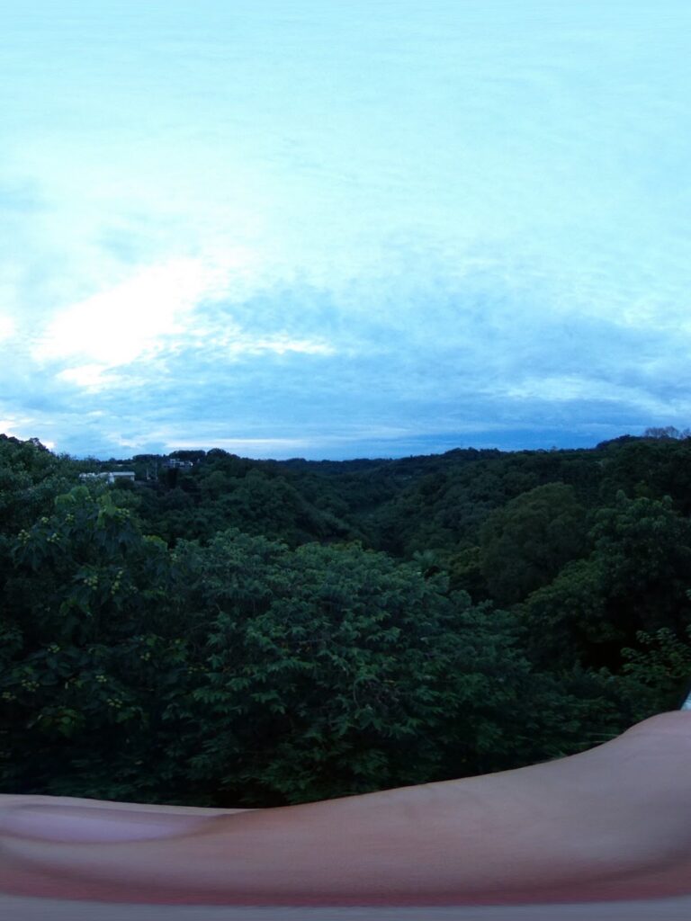 永和山水庫紀念碑與涼亭，記載水庫動工竣工年份