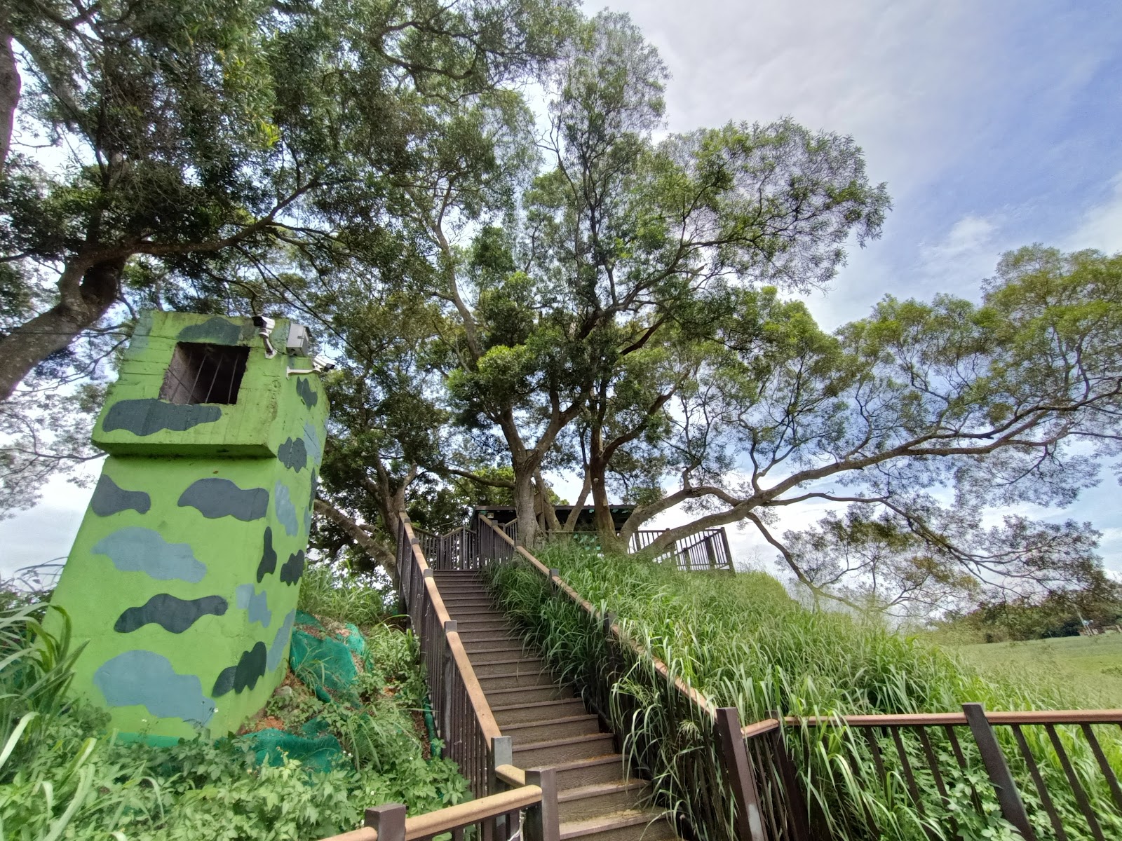 南投名間七星陣地公園迷彩碉堡與木棧道