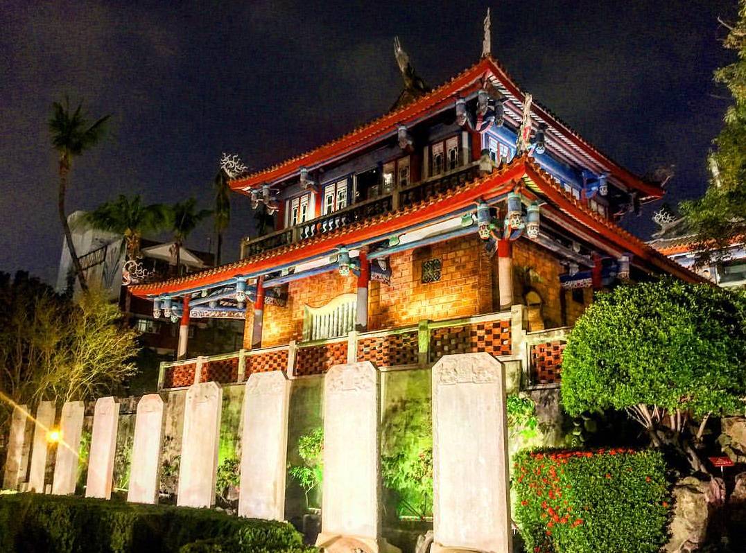 赤崁樓深度旅遊攻略:走進臺南四百年古蹟風景,白天散步到夜景拍照一次看