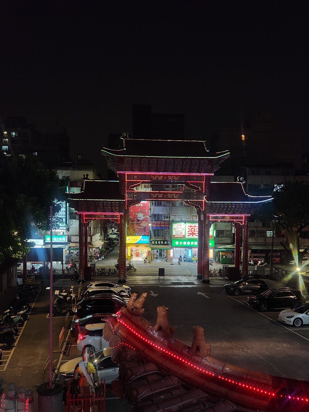 高雄關帝廟夜景俯瞰