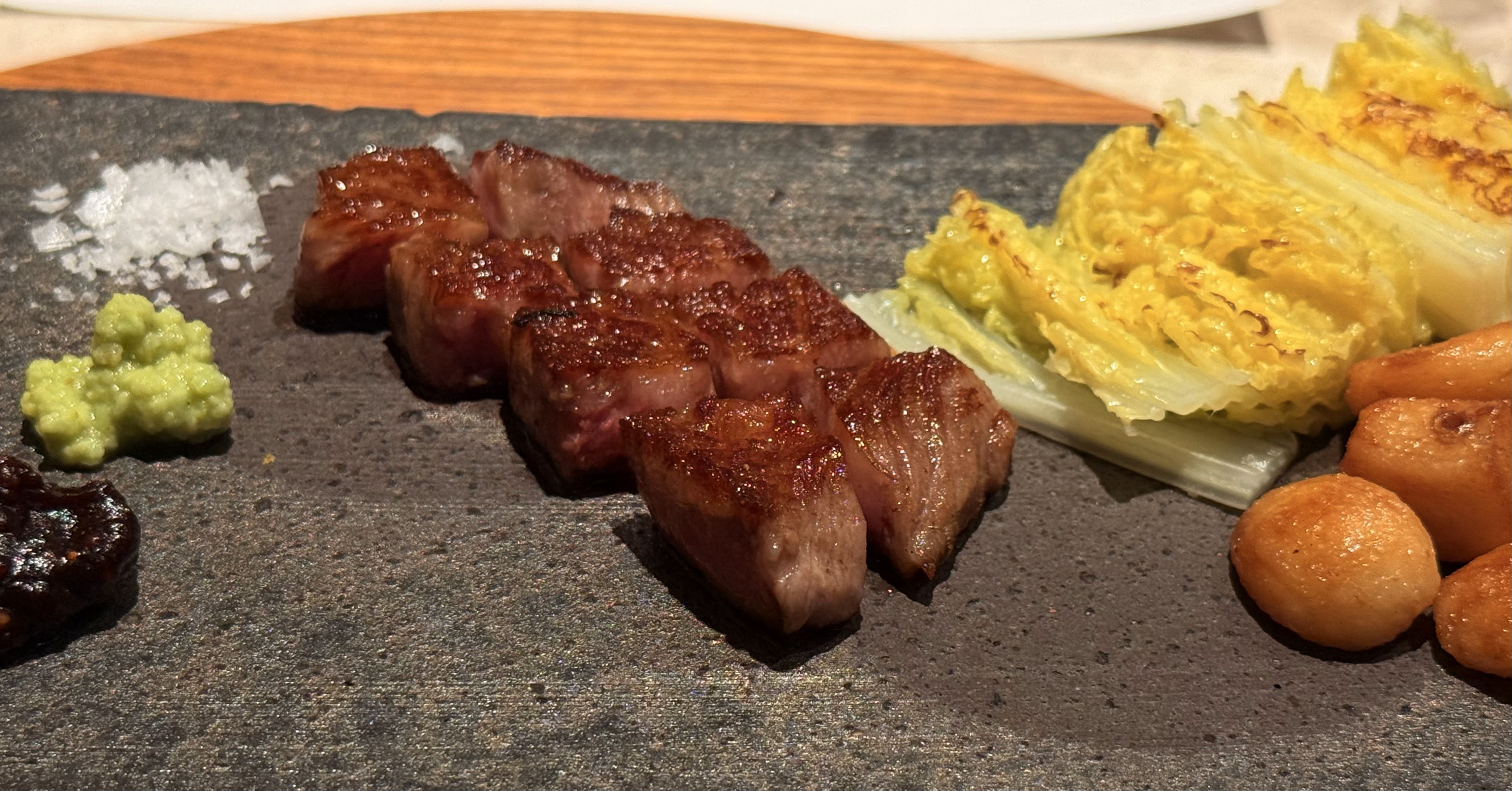 初魚|鮨 · 鉄板料亭-新光中港店和牛主菜