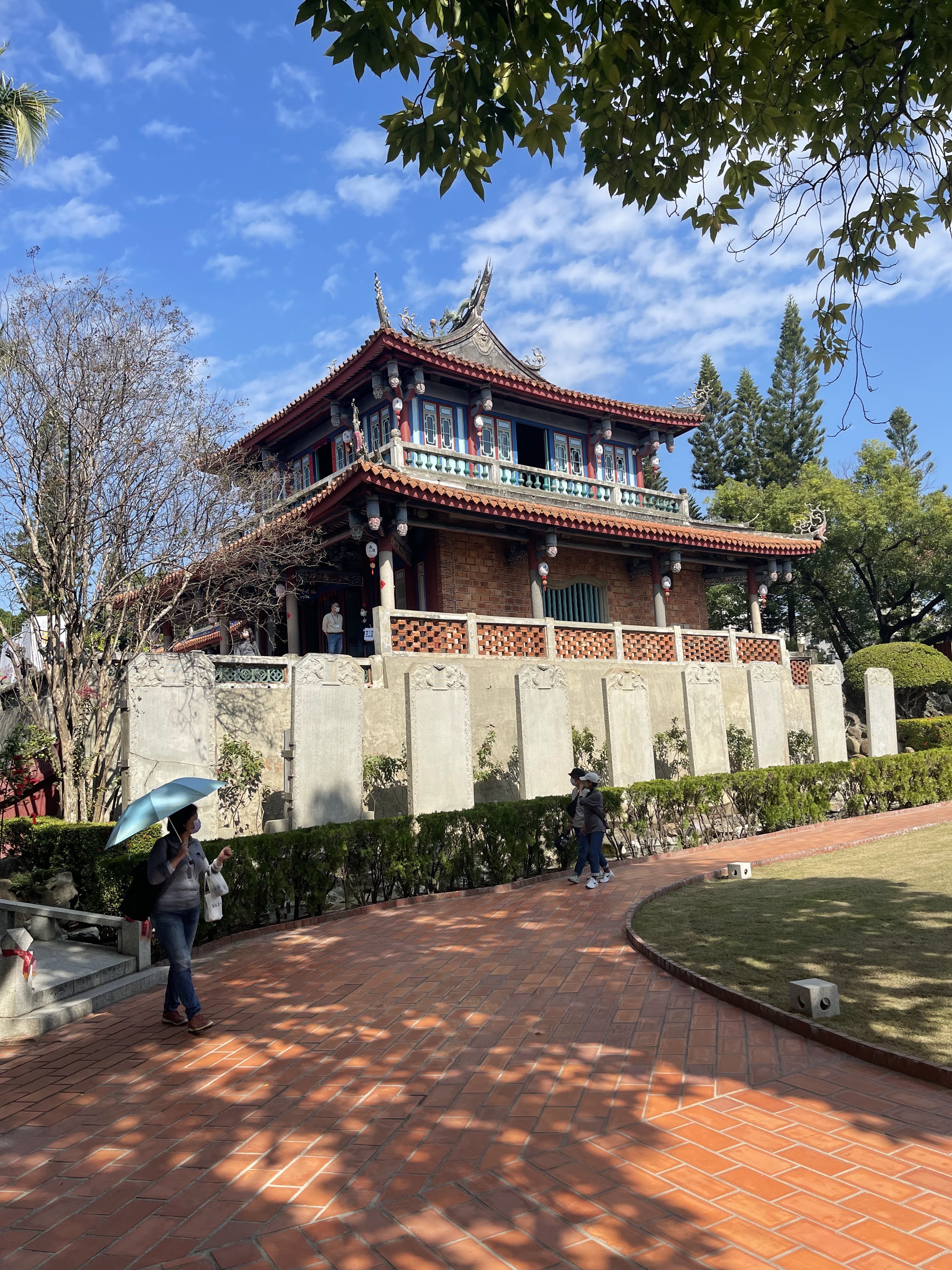 赤崁樓樓閣與紅磚步道