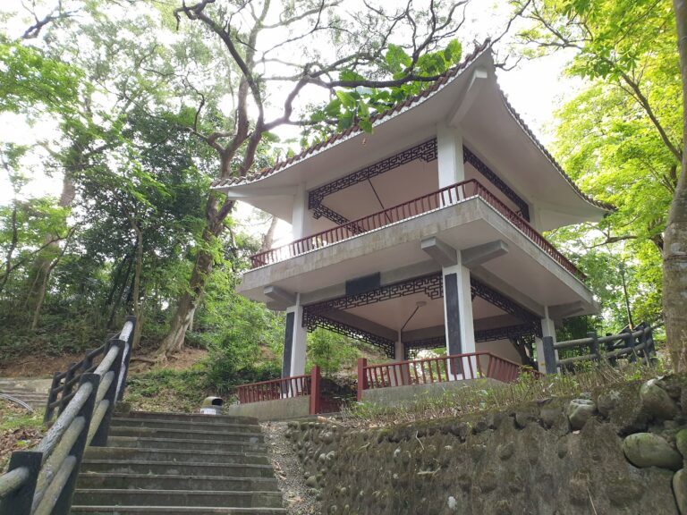 北埔秀巒公園中式涼亭