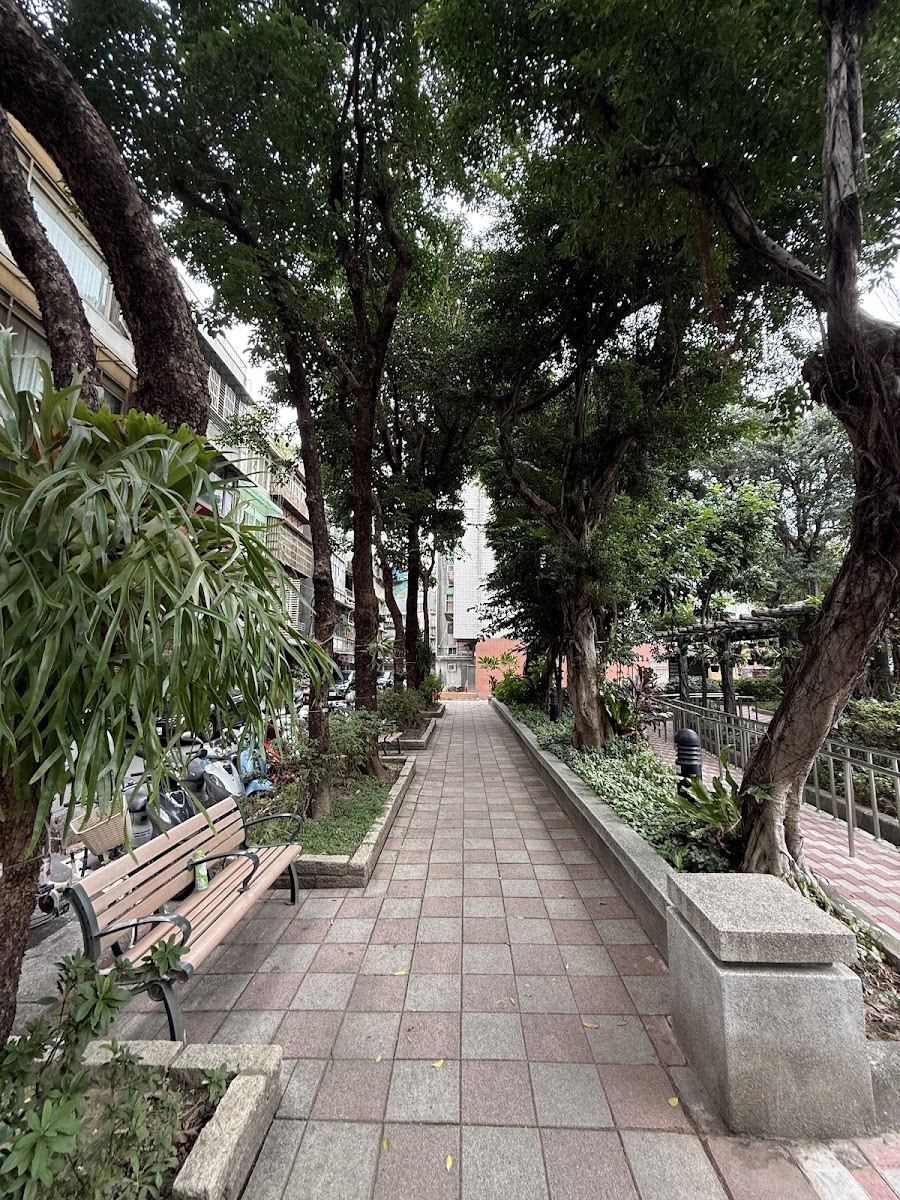 大同公園林蔭長椅步道