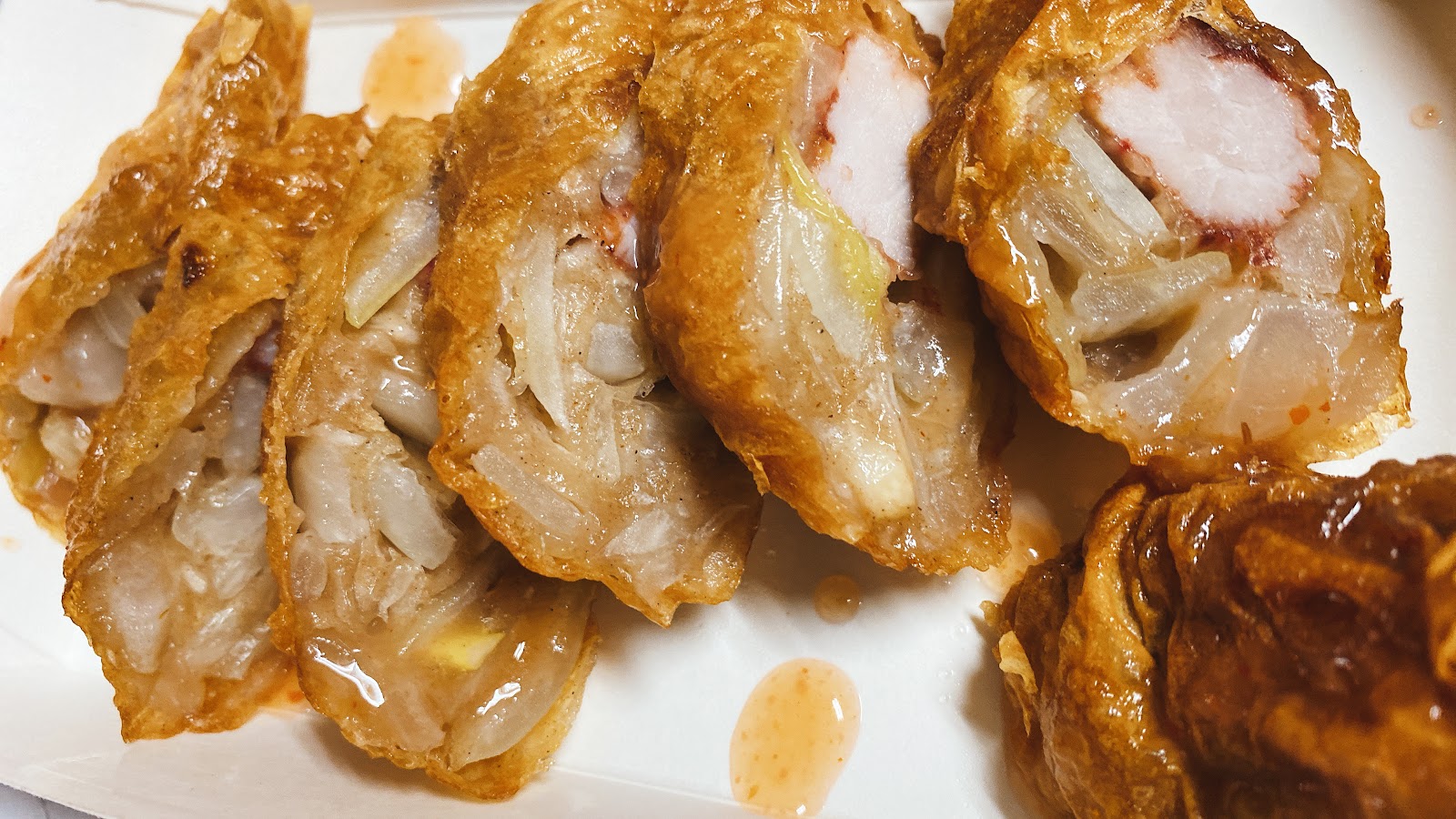 太平雞捲金黃酥炸切片特寫