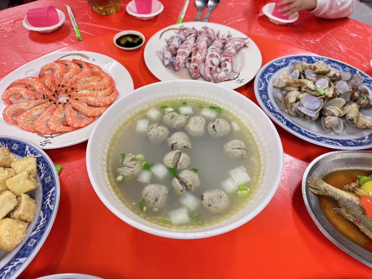 御膳坊在地合菜滿桌海鮮料理