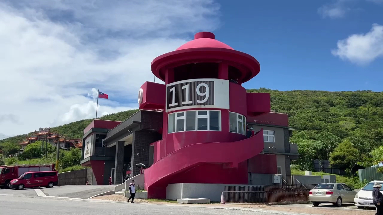 豐濱消防栓景觀台晴天全景與消防車