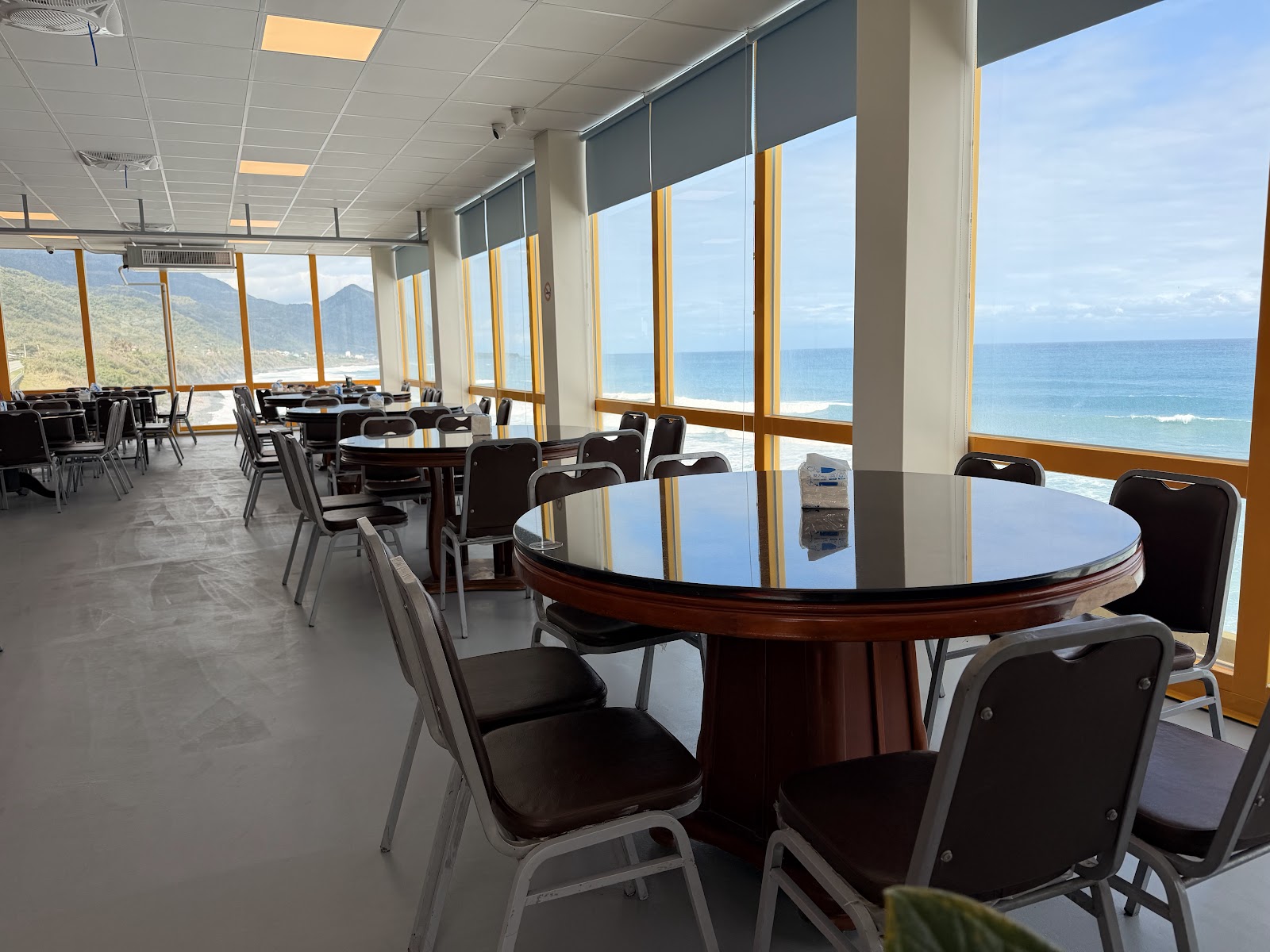 來去噶瑪蘭餐廳面海用餐區