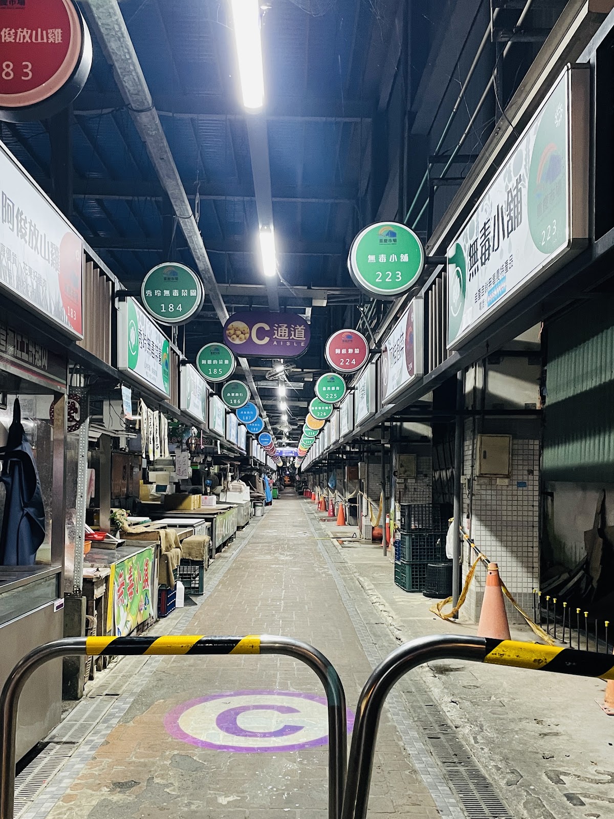 重慶市場內部走道