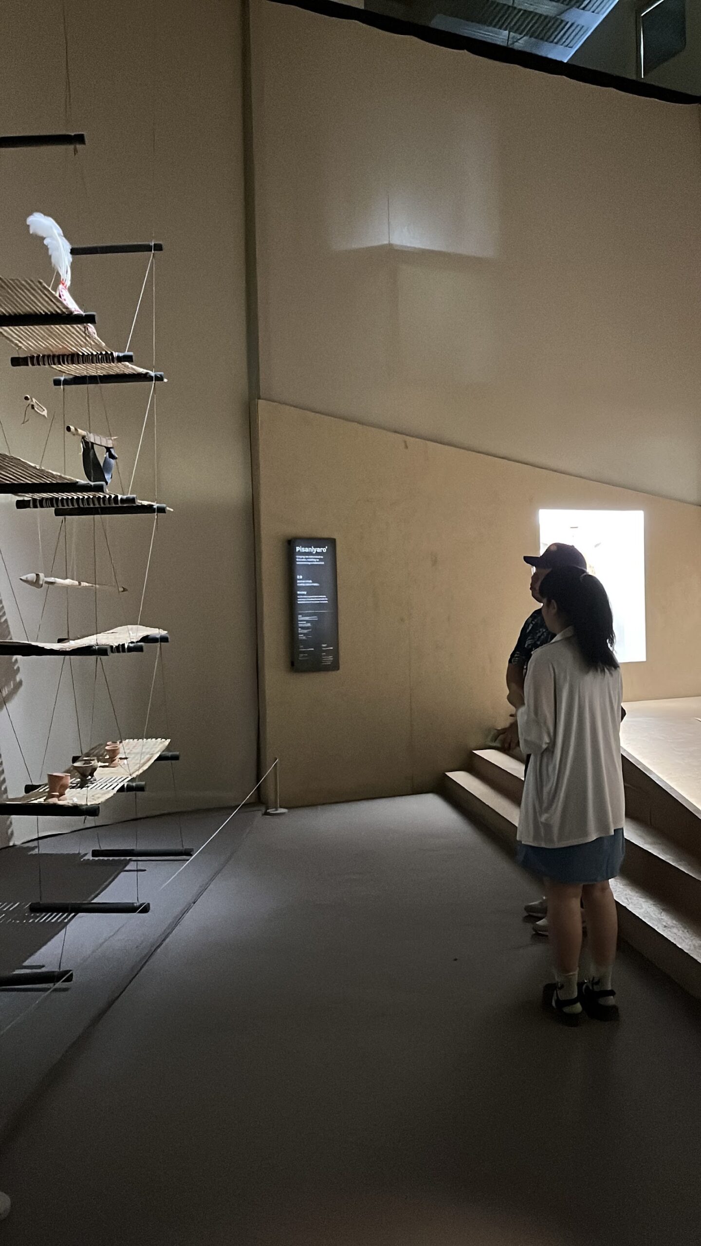太巴塱文物館懸吊傳統工藝品展示