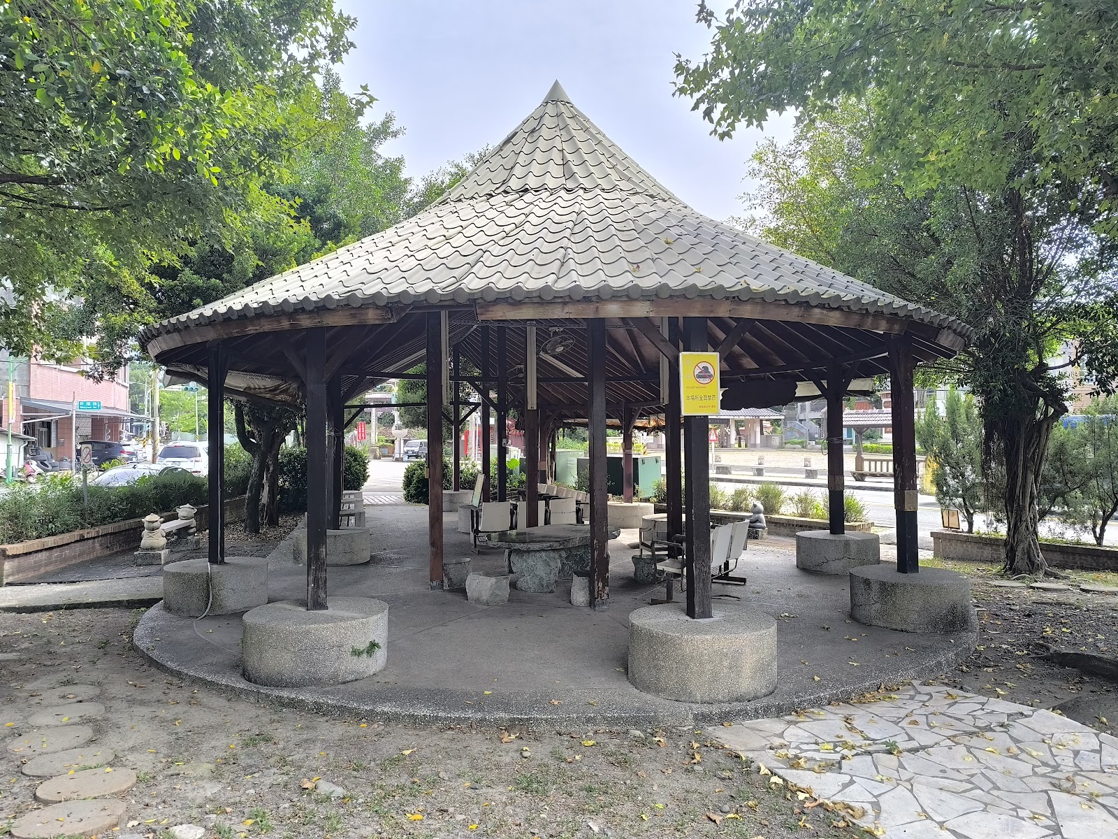 柴橋頭公園涼亭石椅