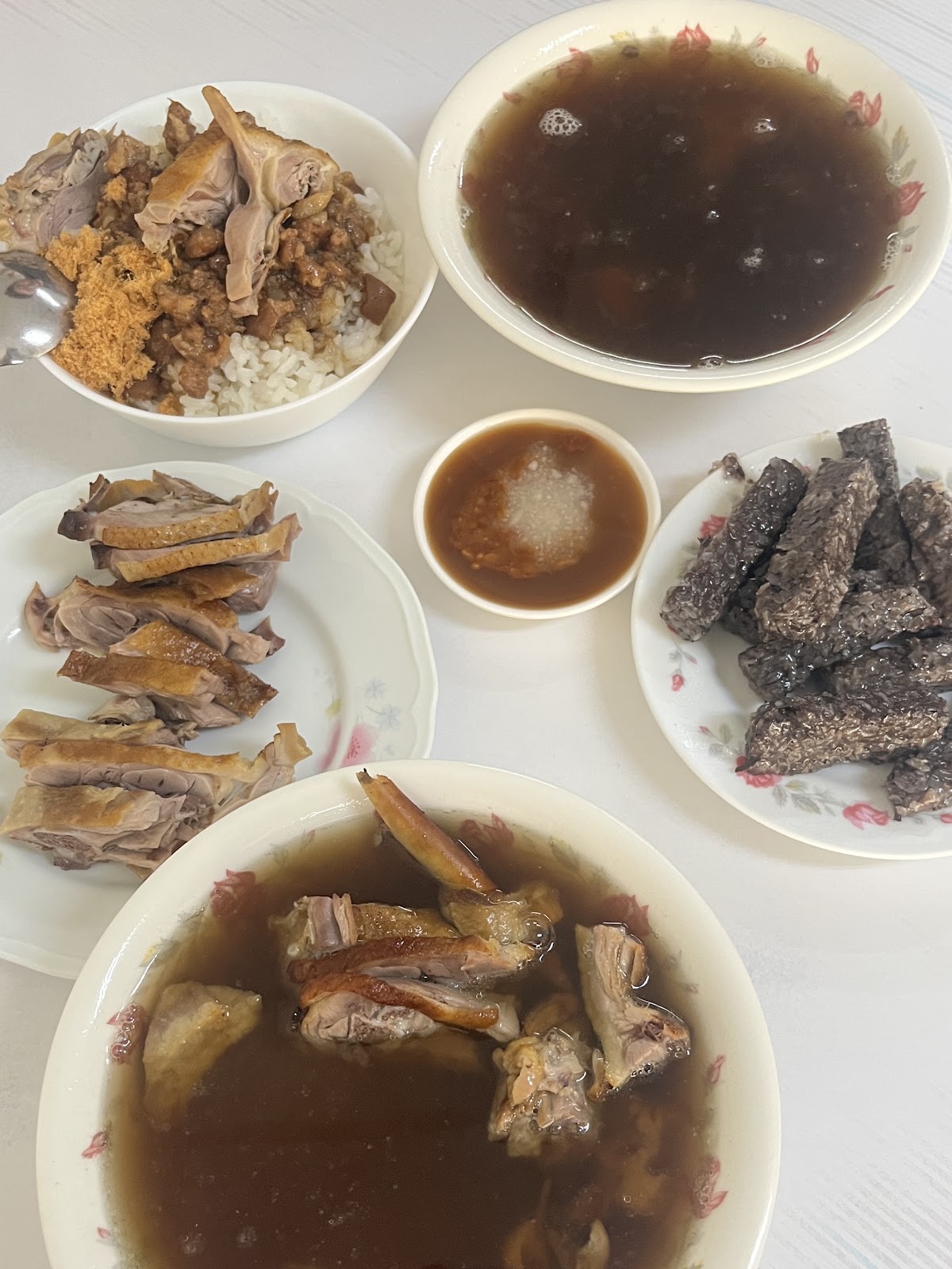 橋頭當歸鴨鴨肉飯餐點