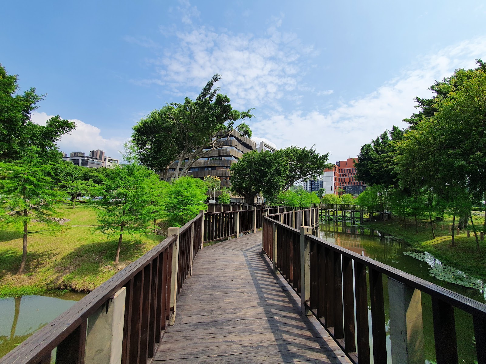 奇岩一號公園共月橋