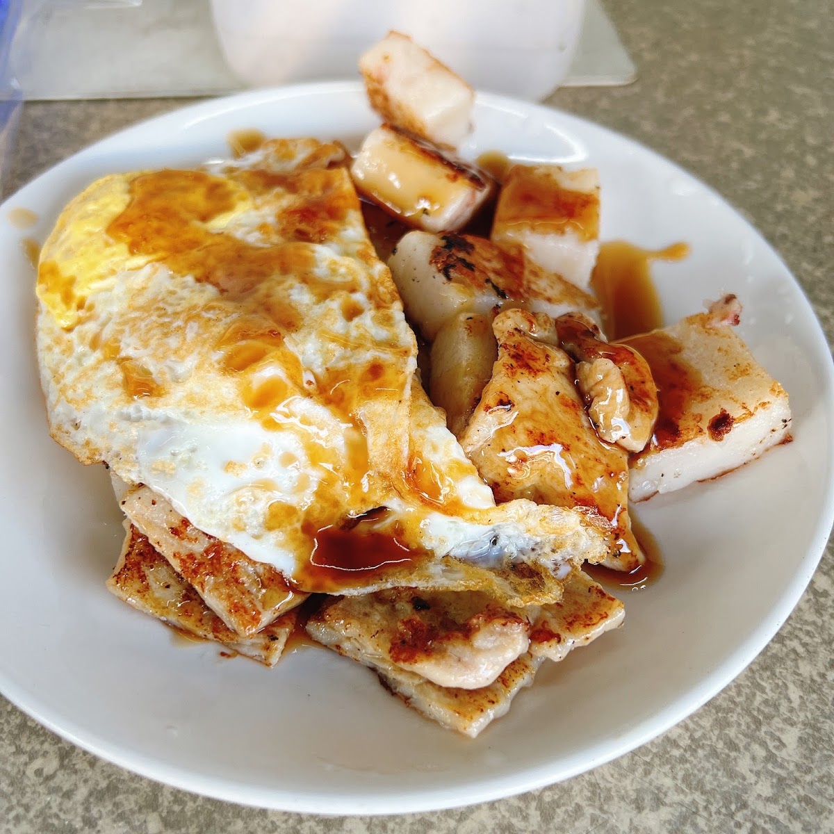 唭哩岸早餐店豬排蛋蘿蔔糕