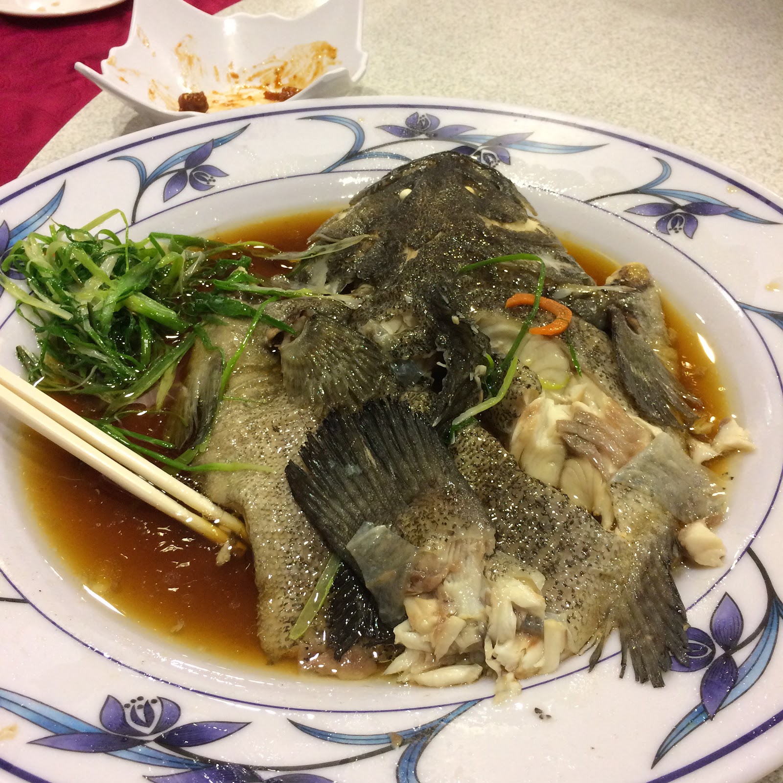 有家餐廳的清蒸海魚，鮮甜滋味是浦邊在地人的口袋名單－金門金沙鎮浦邊有家餐廳