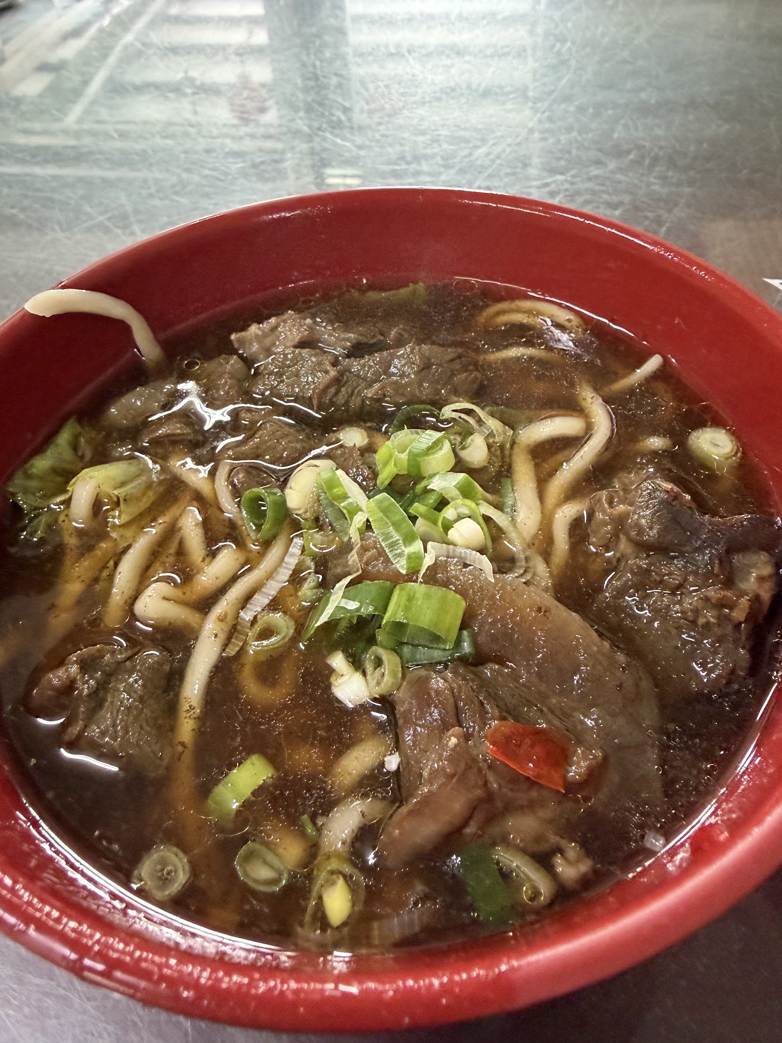 李記牛肉麵館紅碗牛肉麵
