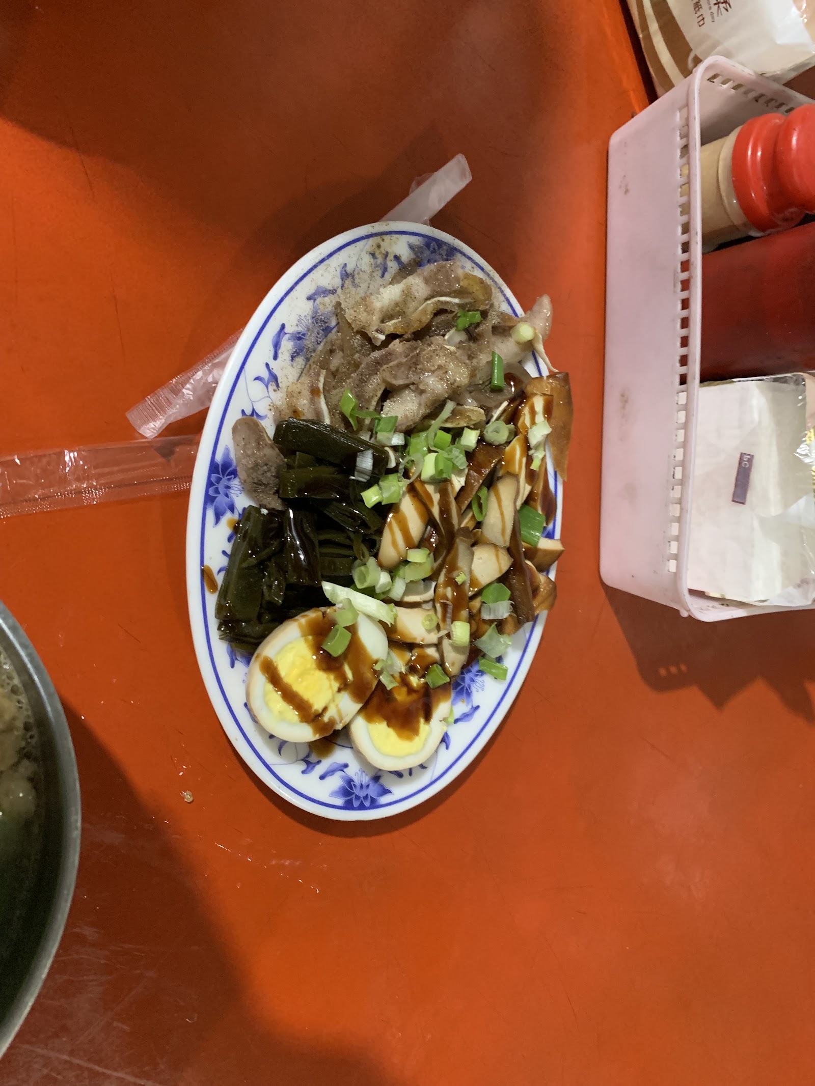 紅葉鈴龍小吃麵店滷味拼盤