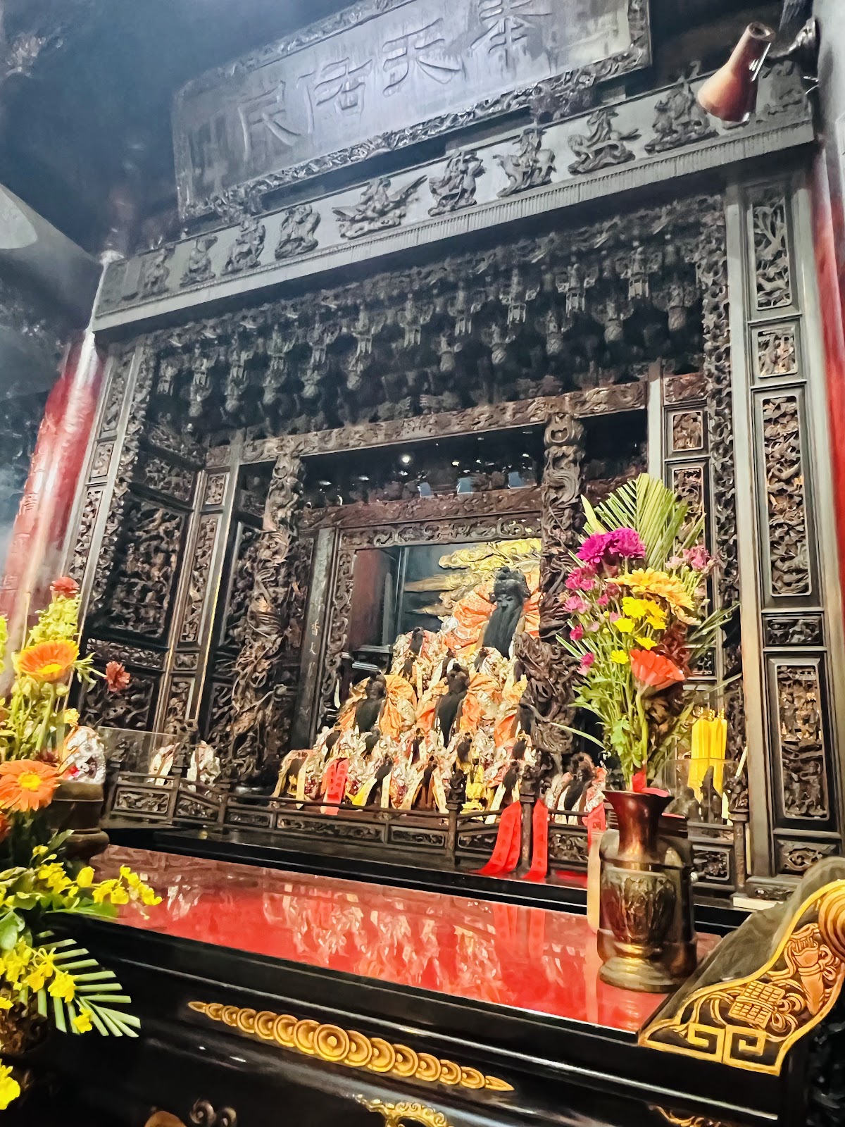 鹿港北頭奉天宮主殿蘇府王爺神龕特寫