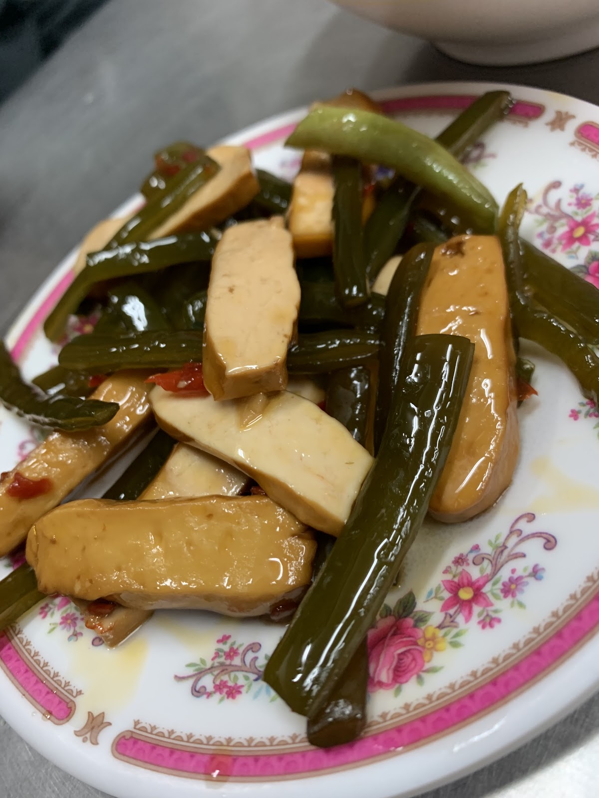 莊排骨飯塔香豆乾炒四季豆小菜