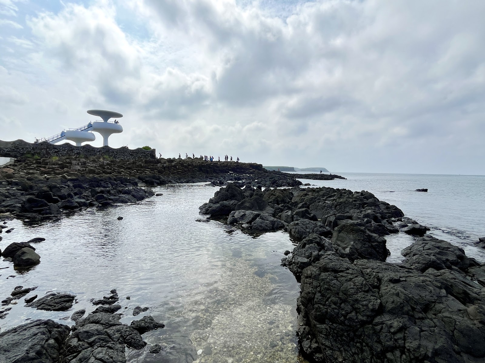 風櫃洞海蝕溝潮池 澎湖馬公風櫃洞玄武岩海蝕溝與潮池景觀
