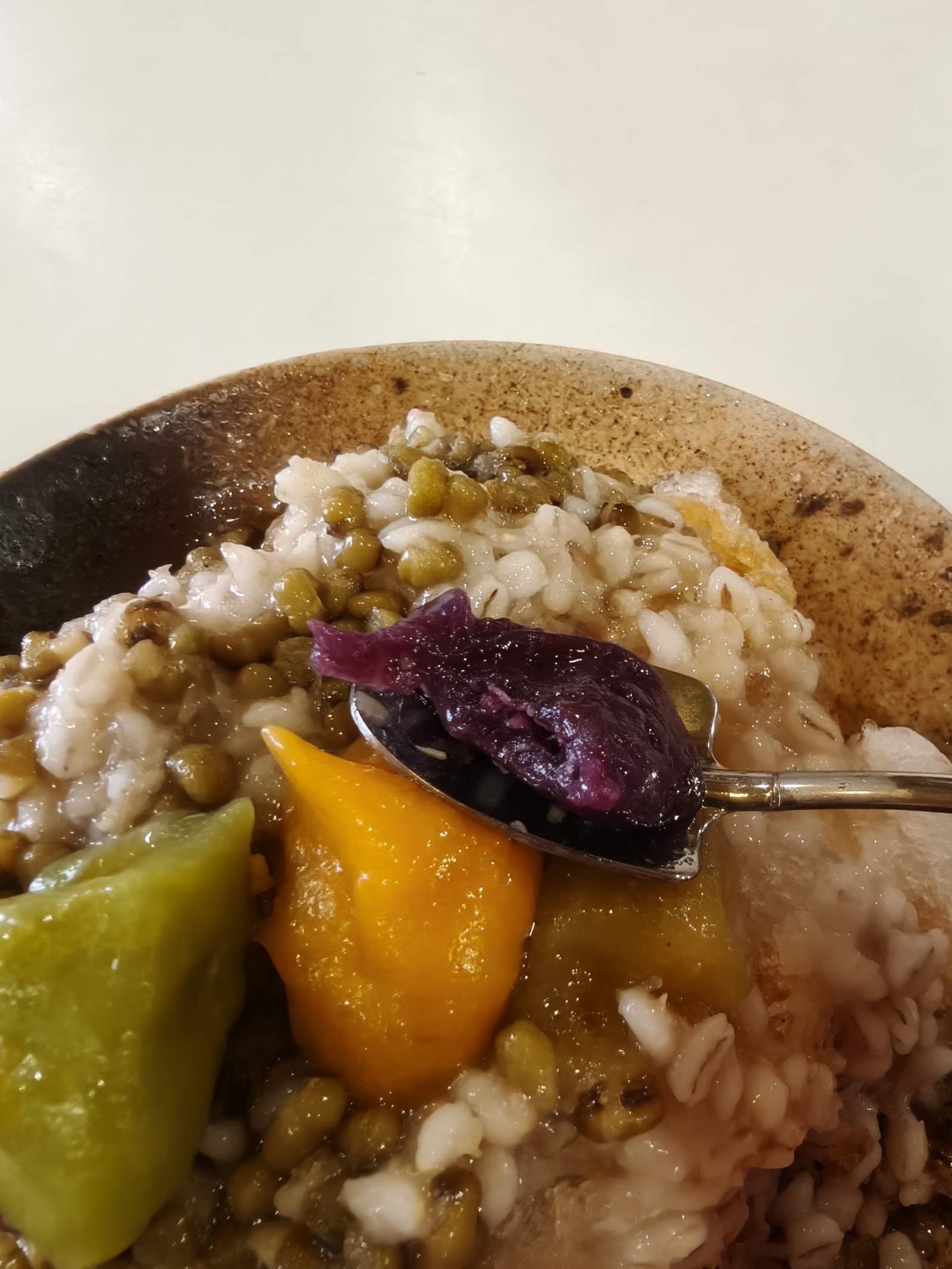 協和食品行馬祖傳統甜湯特寫,綠豆地瓜芋泥配料豐富