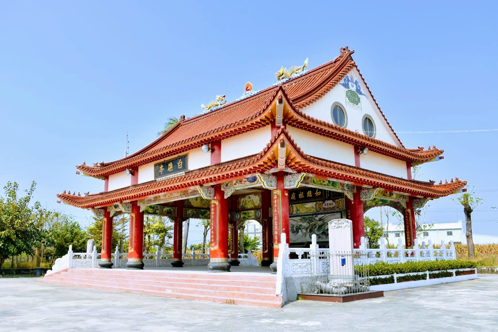 白礁謁祖紀念碑建築正面全景