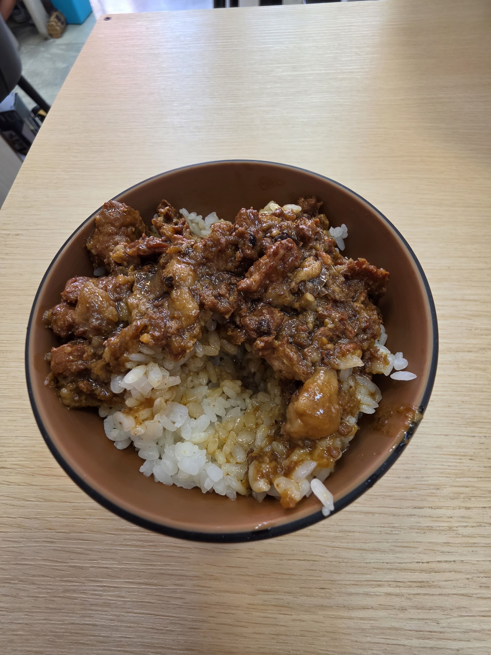 小草食堂滷肉燥飯