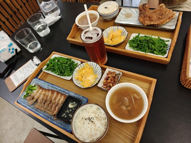 日見森嵐招牌套餐俯拍