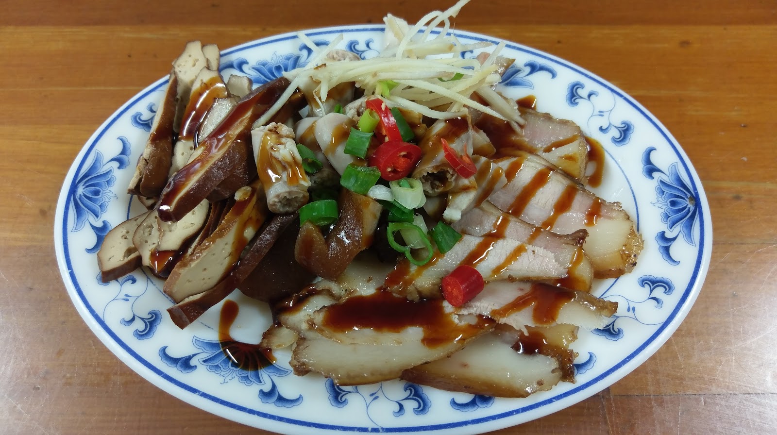 華玉冰菓店招牌滷味拼盤