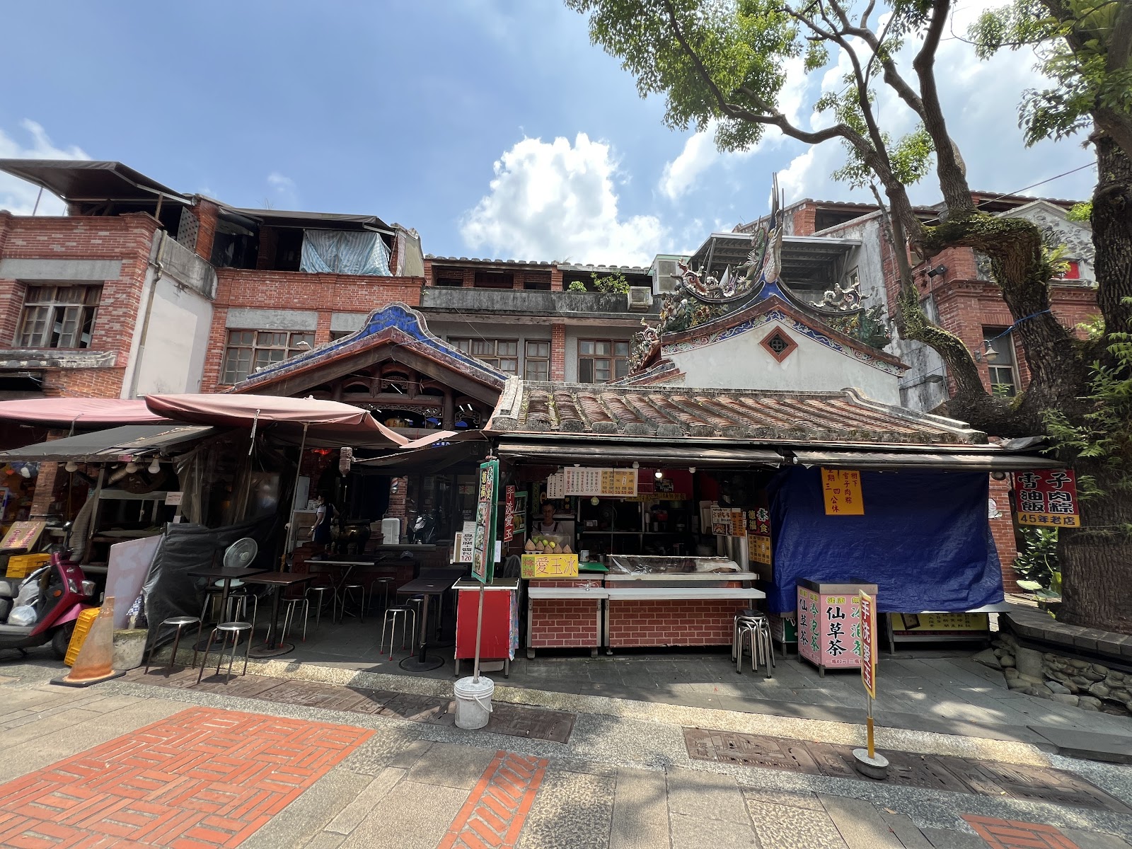 深坑福德宮屋脊剪黏外觀