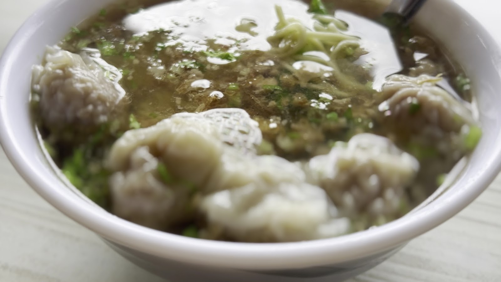 豐裡村麵店招牌餛飩湯麵