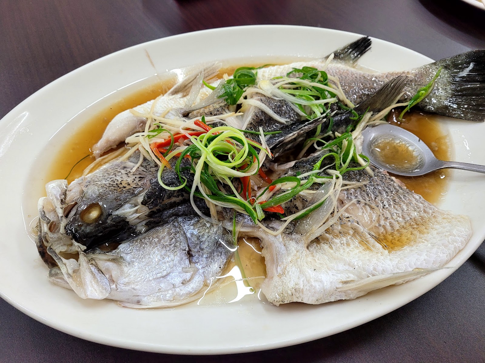 芳心湘菜館-清撸鱸魚