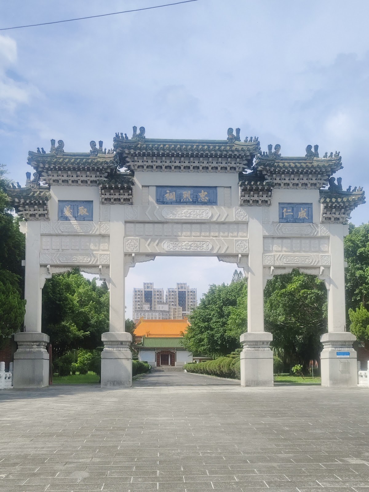 台中市忠烈祠仿清代宮殿式牌樓