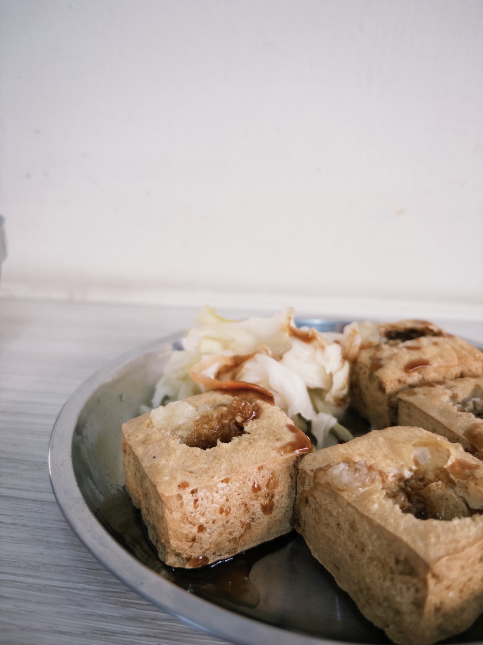 旱溪臭豆腐現炸臭豆腐配泡菜