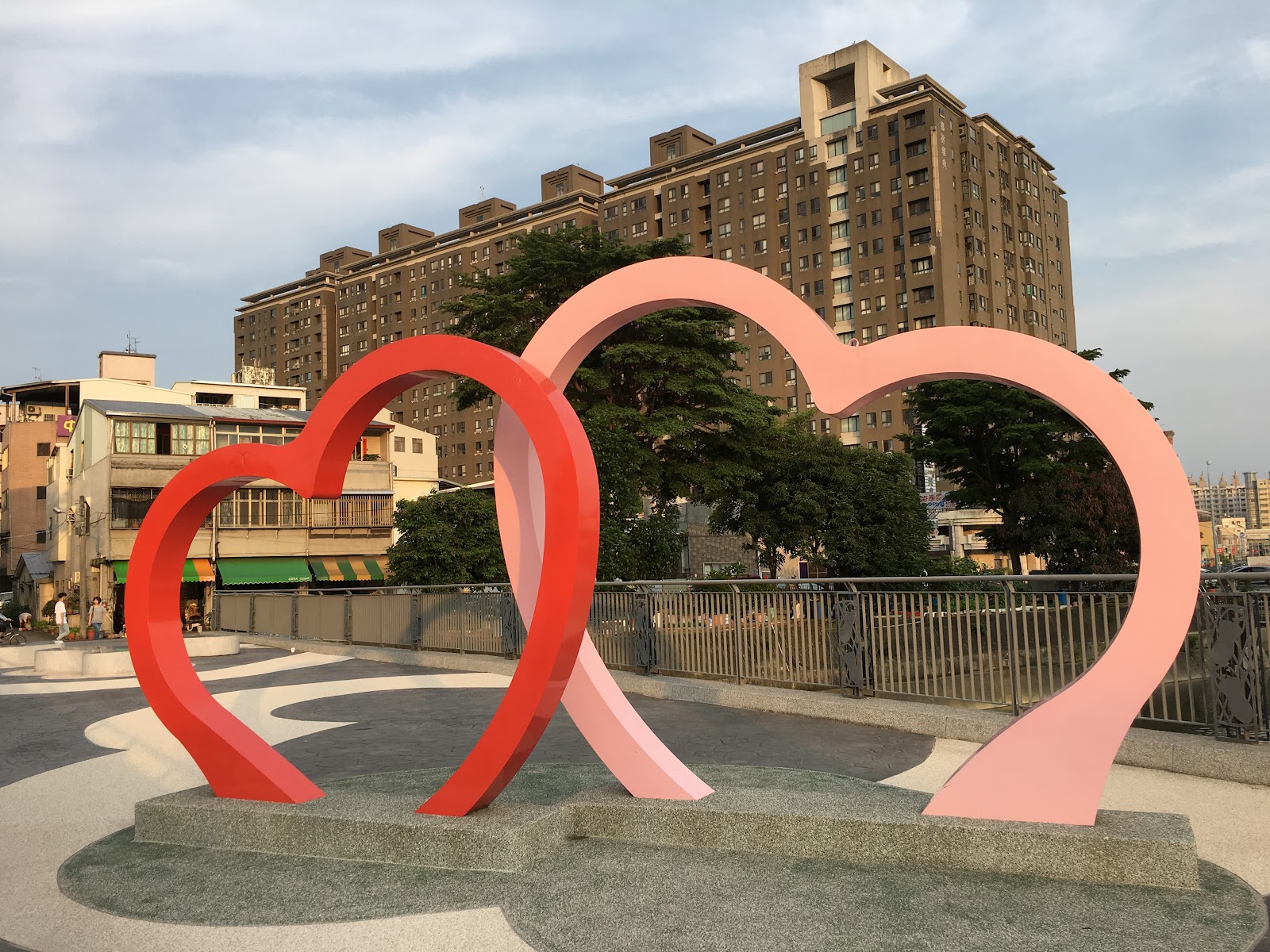豐富公園雙心裝置藝術