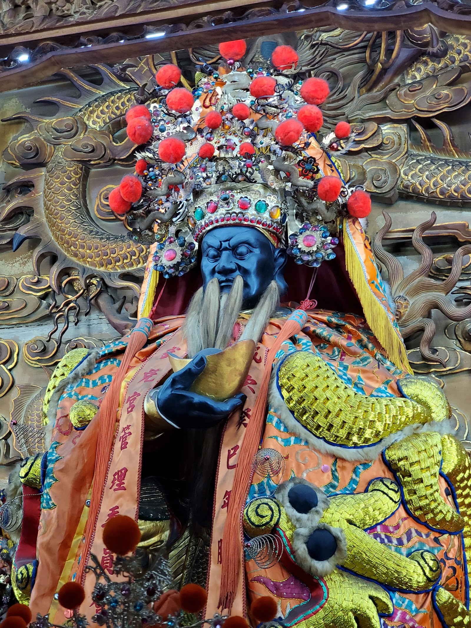 西屯武德武兌宮-武財神金身威嚴聳立,是在地人逢甲求財的信仰中心