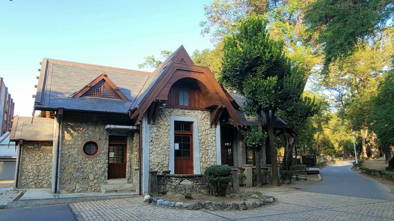 台南公園內歐風石砌老建築