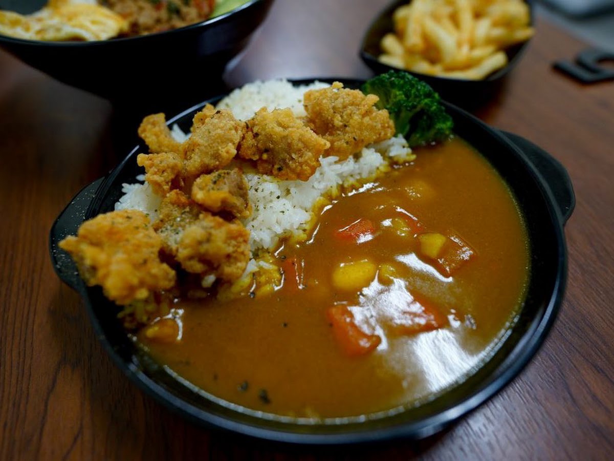 發仔食堂咖哩炸雞飯