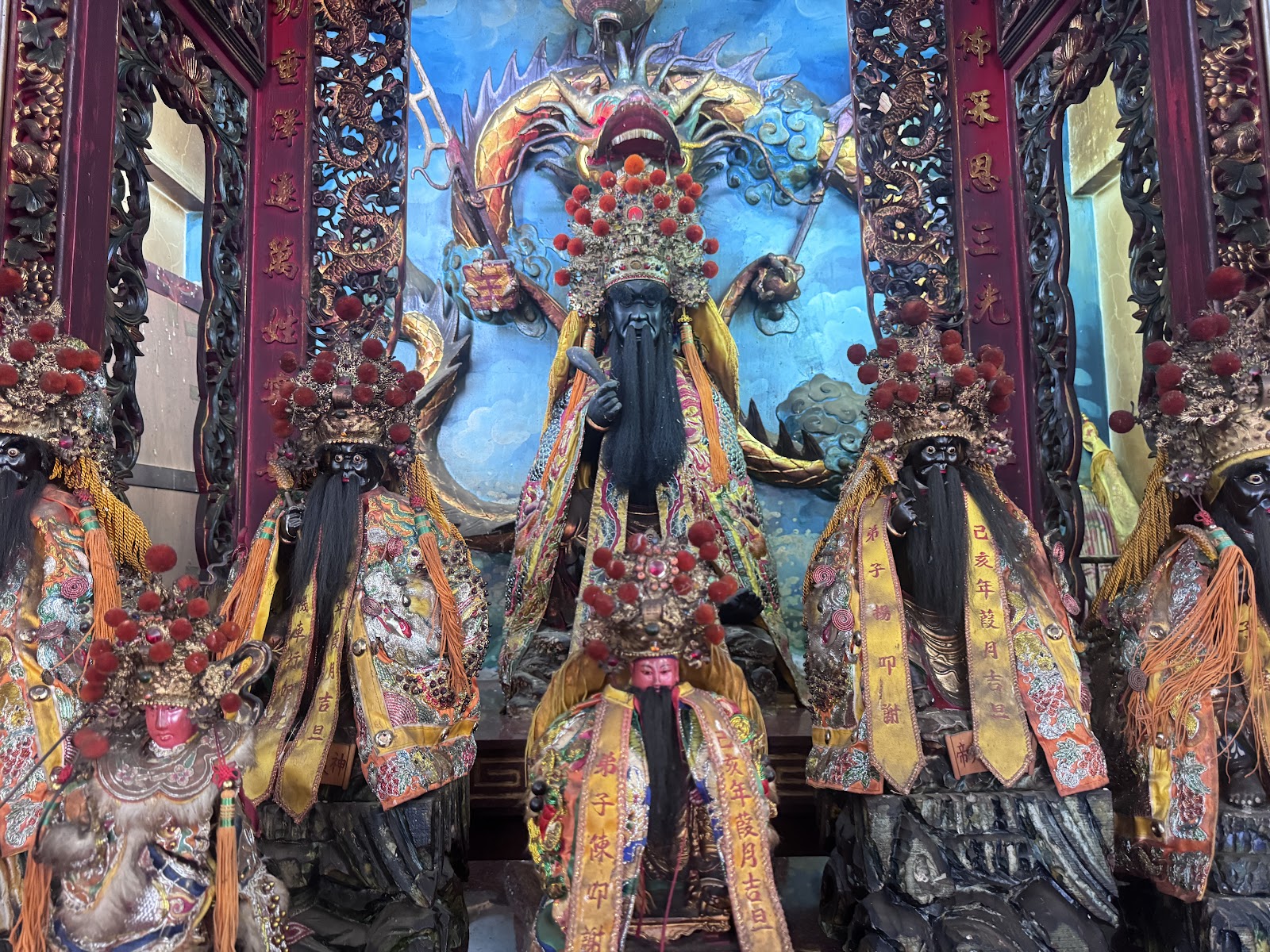 台南永康二王廟－主殿五尊黑面王爺神像盛裝鑾駕