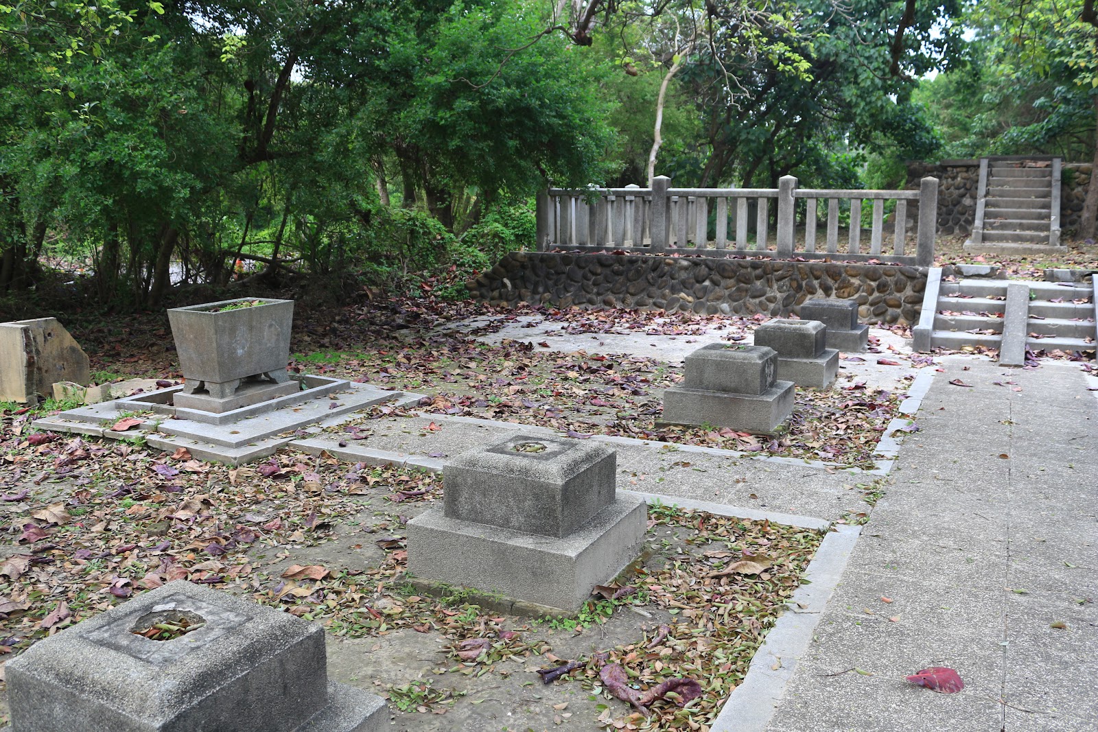 永康三崁店糖廠神社遺蹟石砌基座與階梯參道