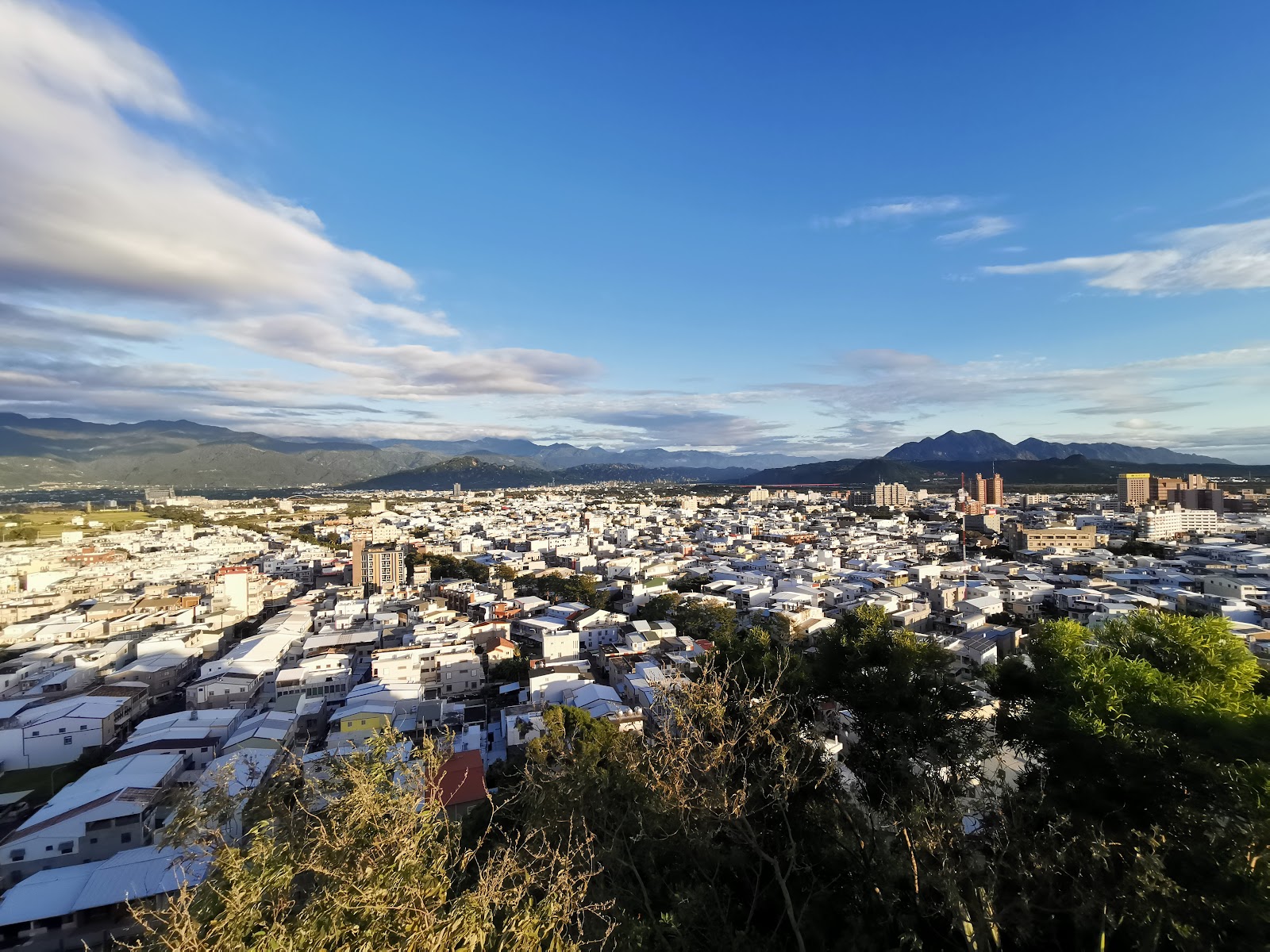 台東鯉首觀景台俯瞰台東市區全景