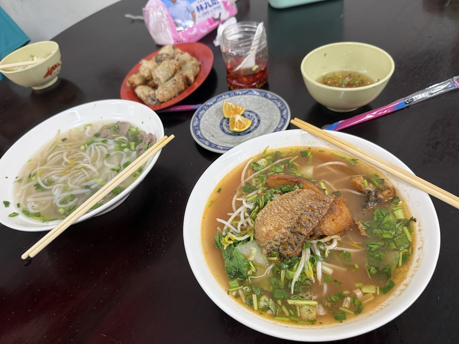 登戈麵館牛肉河粉魚片米線炸春捲套餐