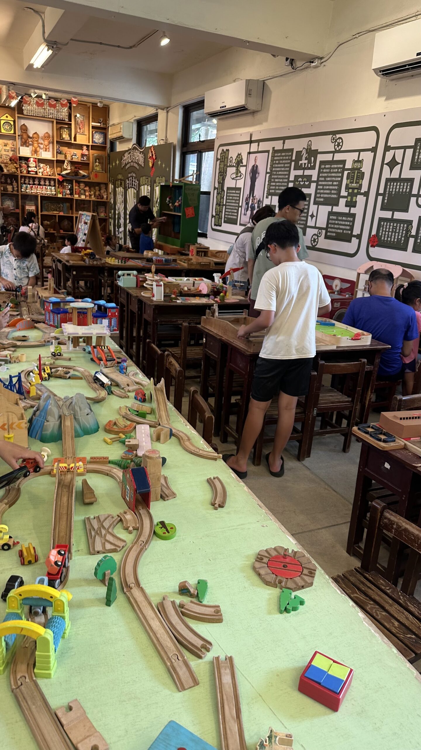 台灣玩具博物館木製軌道玩具組遊戲桌