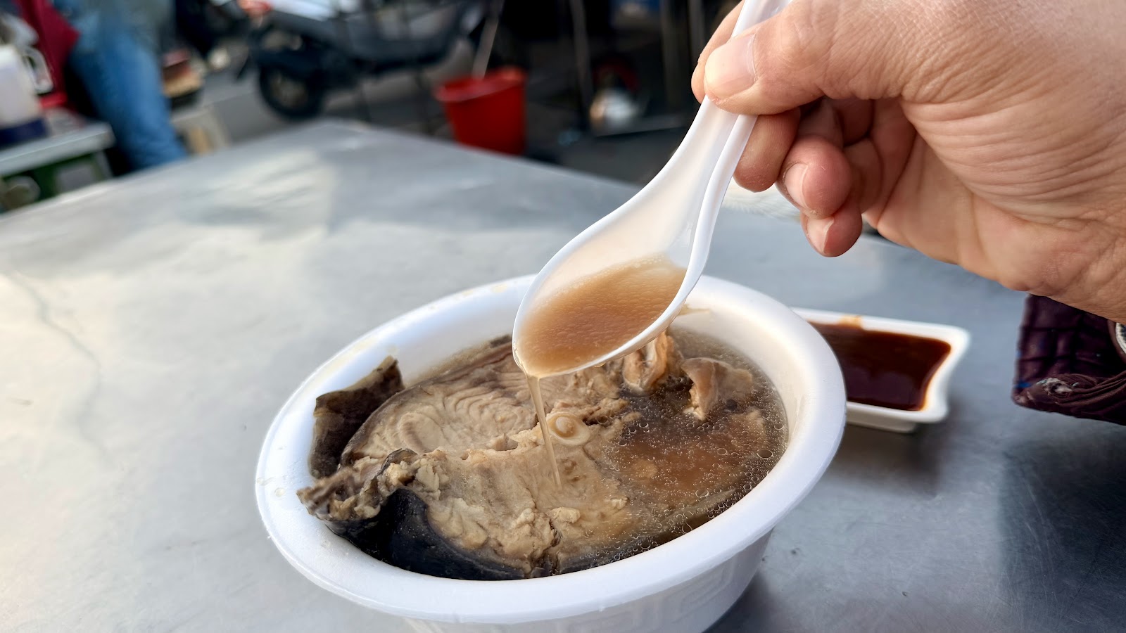 下崙夜市-一碗在地小吃舀起熱湯,週三限定的下崙夜市