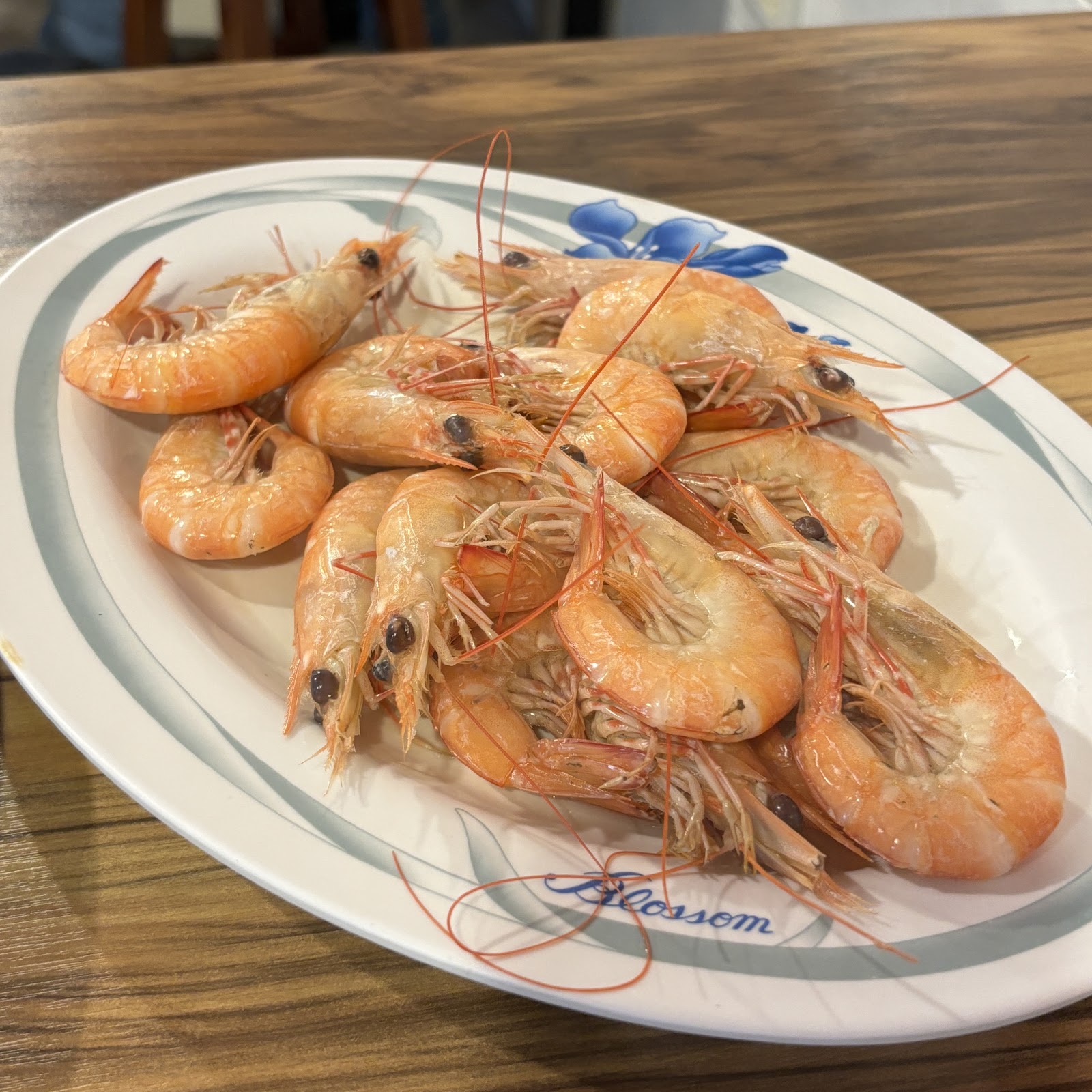 阿慶鮮魚湯清燙白蝦,肉質Q彈鮮甜