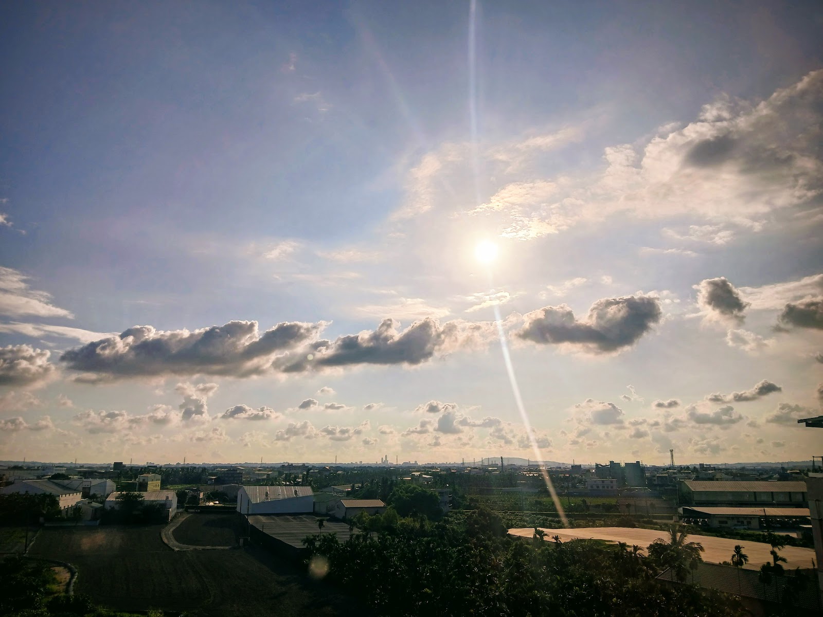 空拍新園新惠宮廟頂與周邊聚落全景
