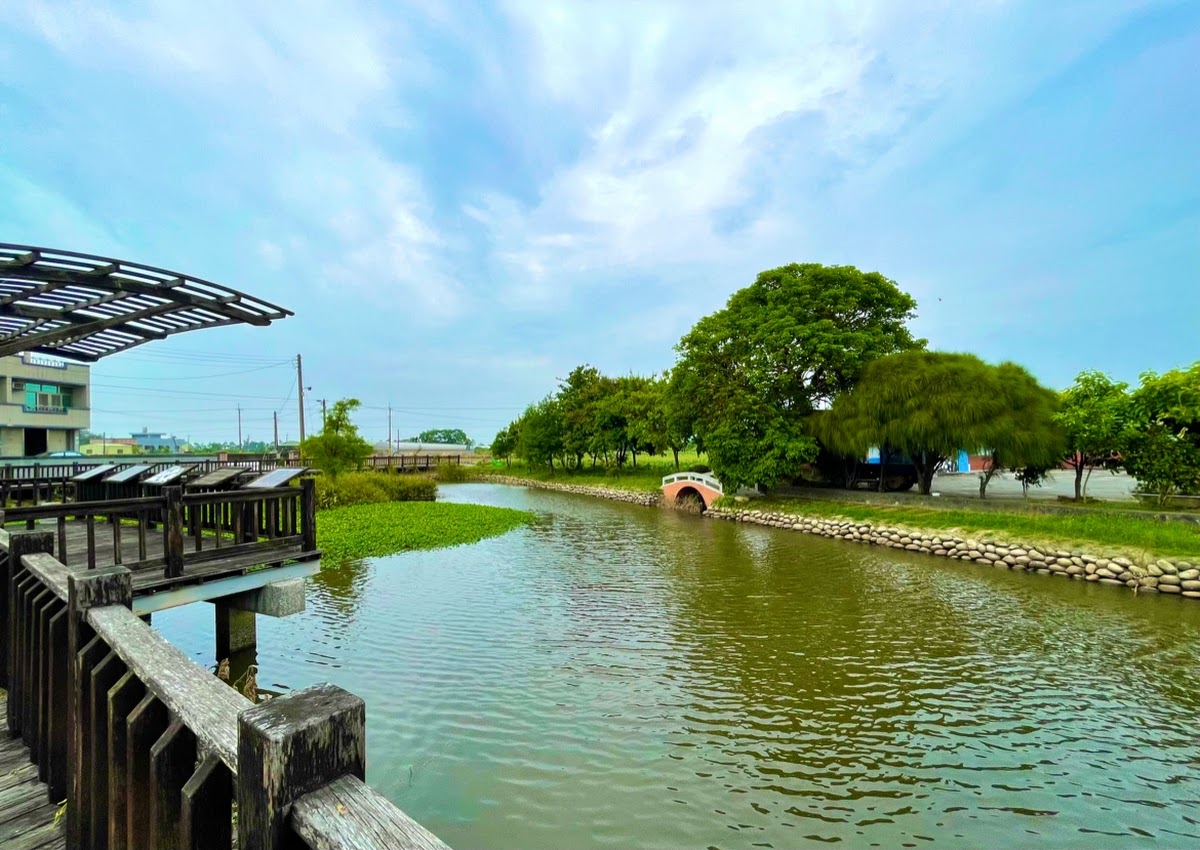 義竹公園木棧涼亭步道小橋流水