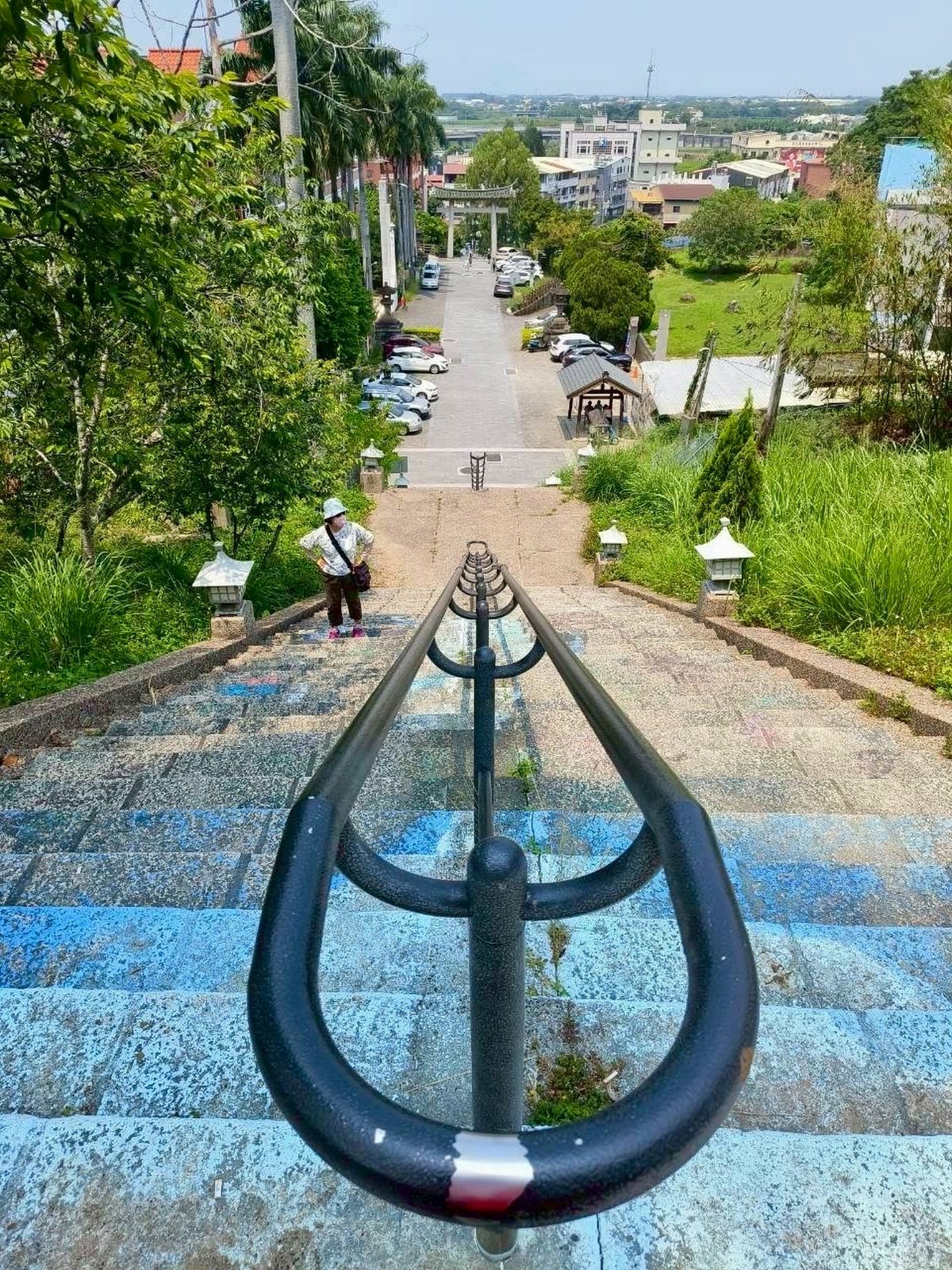 林內公園藍色階梯通往鳥居牌樓