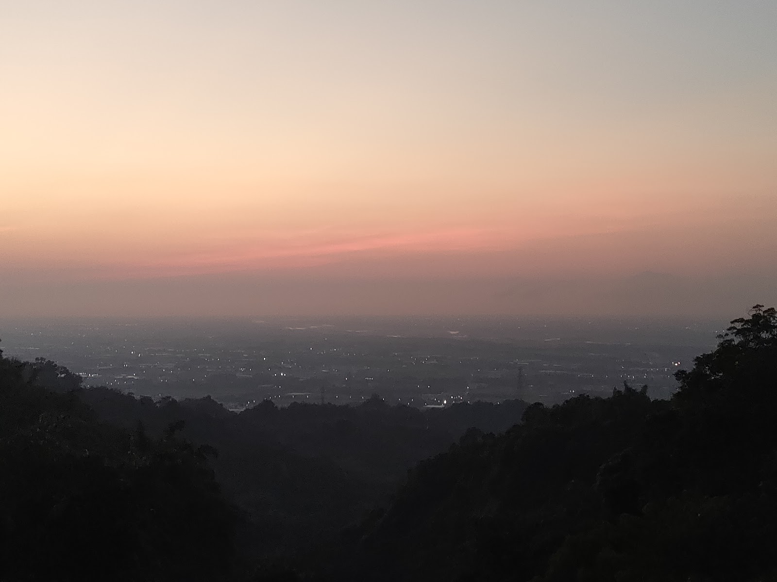 坪頂風景區黃昏俯瞰雲林平原